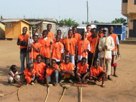 blog_africahelp_cleanup_140509_3